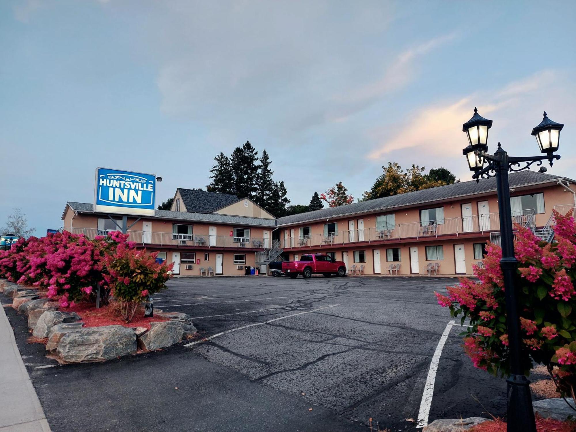 Huntsville Inn Bagian luar foto