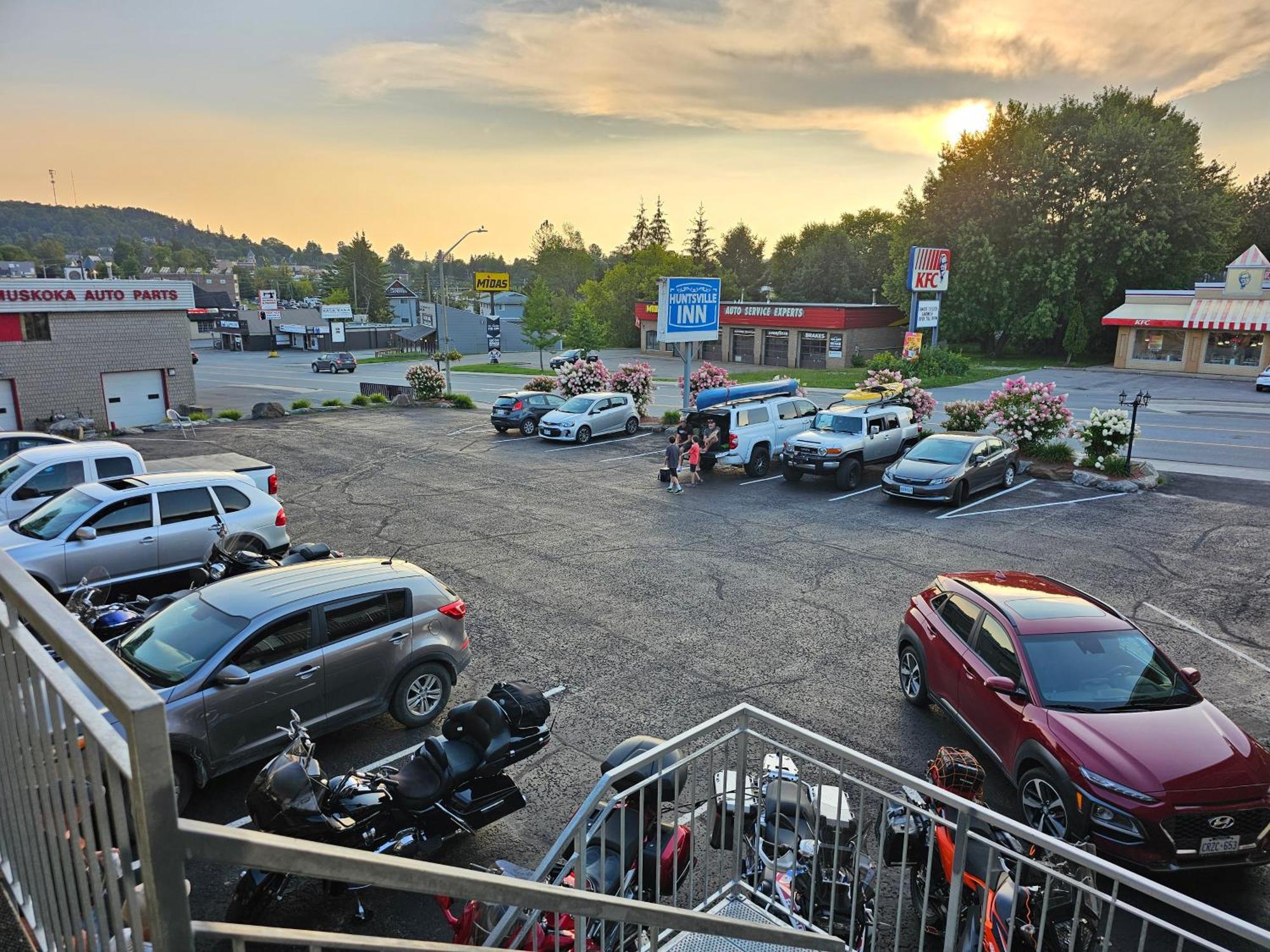 Huntsville Inn Bagian luar foto