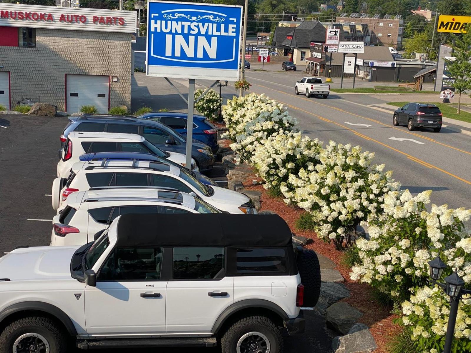 Huntsville Inn Bagian luar foto