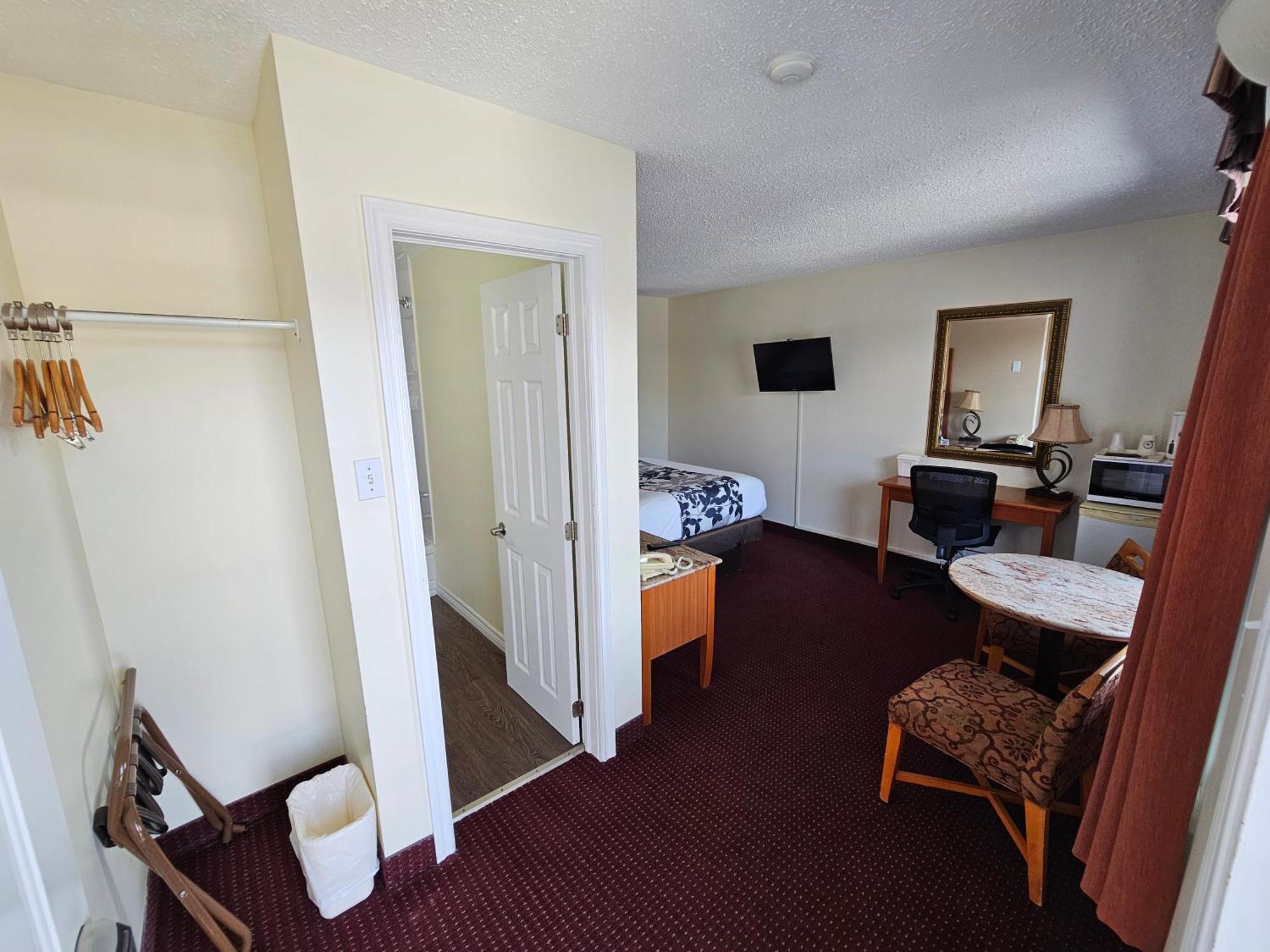 Huntsville Inn Bagian luar foto